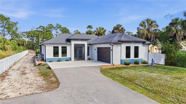 2843 18th AVE NE, Naples, FL 34120