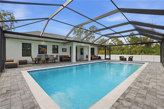 2843 18th AVE NE, Naples, FL 34120