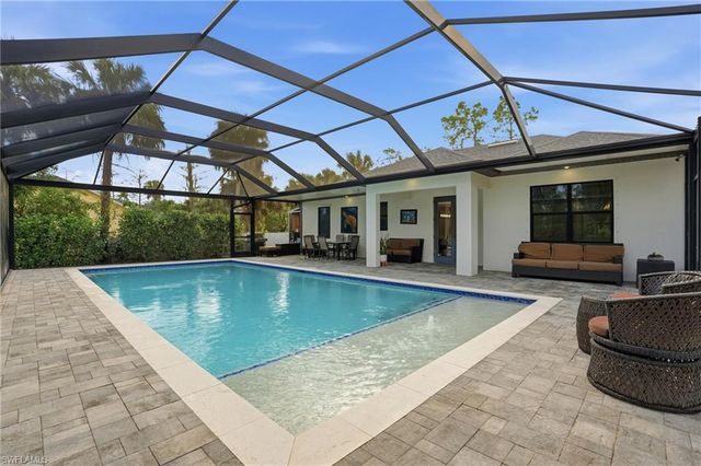 2843 18th AVE NE, Naples, FL 34120