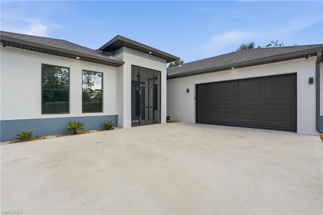 2843 18th AVE NE, Naples, FL 34120