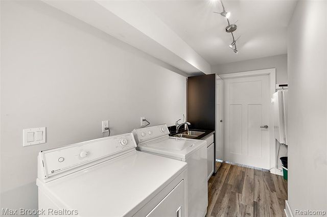 3774 Quarton Road, Bloomfield Hills, MI 48302
