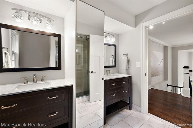 3774 Quarton Road, Bloomfield Hills, MI 48302