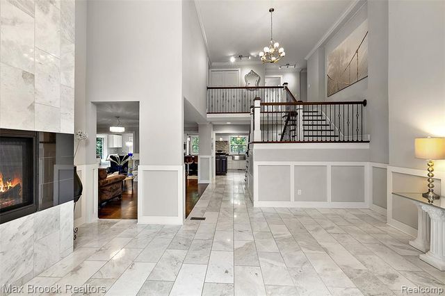 3774 Quarton Road, Bloomfield Hills, MI 48302