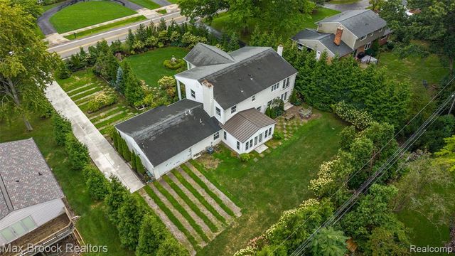 3774 Quarton Road, Bloomfield Hills, MI 48302