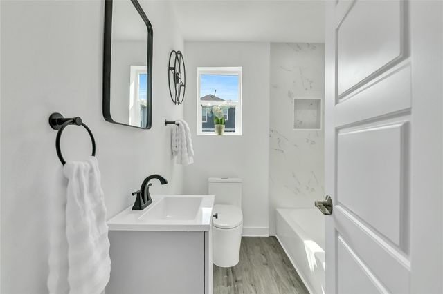 110 Harris Court, Houston, TX 77009