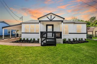 110 Harris Court, Houston, TX 77009