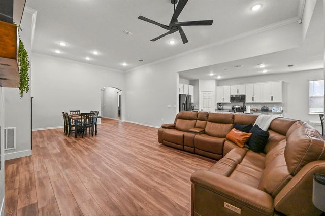 6128 NW DENSAW Terrace, Port St. Lucie, FL 34986