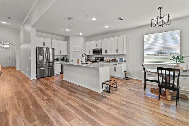 6128 NW DENSAW Terrace, Port St. Lucie, FL 34986