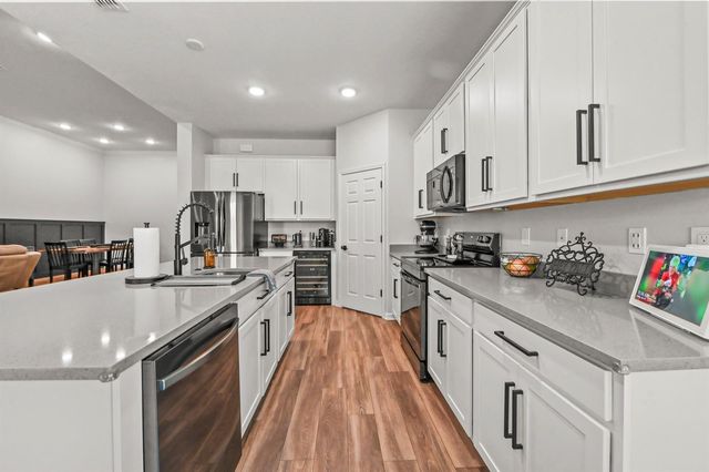 6128 NW DENSAW Terrace, Port St. Lucie, FL 34986