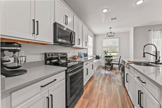 6128 NW DENSAW Terrace, Port St. Lucie, FL 34986