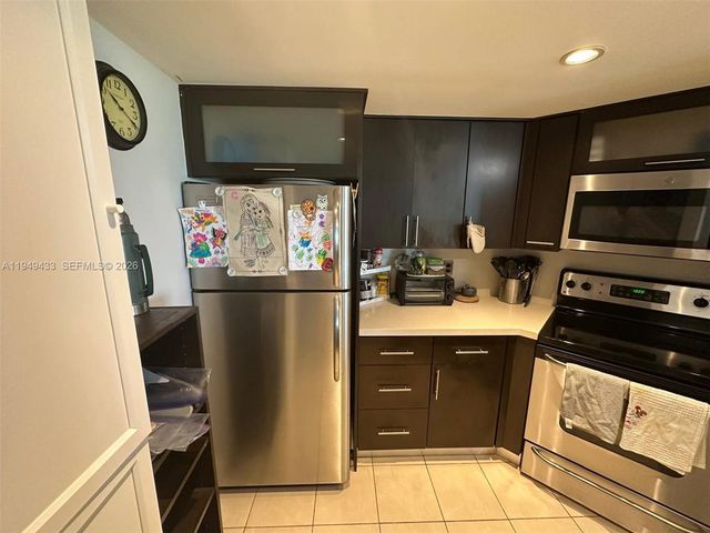 5880 Collins Ave 705, Miami Beach, FL 33140