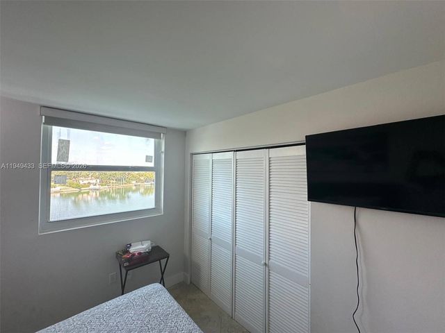 5880 Collins Ave 705, Miami Beach, FL 33140