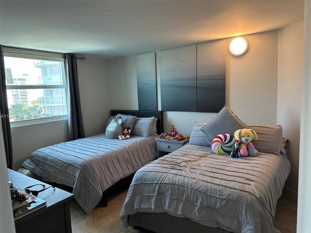 5880 Collins Ave 705, Miami Beach, FL 33140