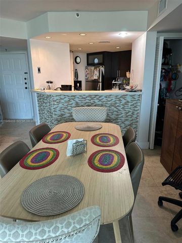 5880 Collins Ave 705, Miami Beach, FL 33140