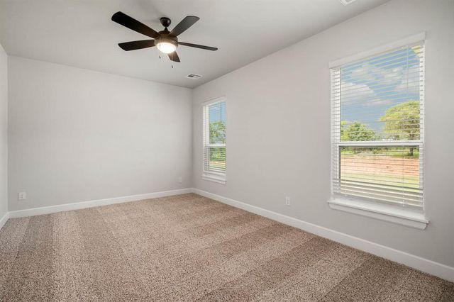 2375 Clubhouse Drive, Blanchard, OK 73010