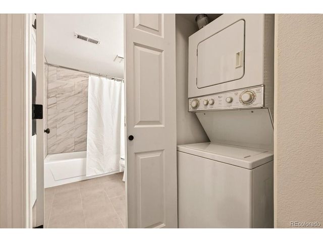 2575 S Syracuse Way I-I06, Denver, CO 80231