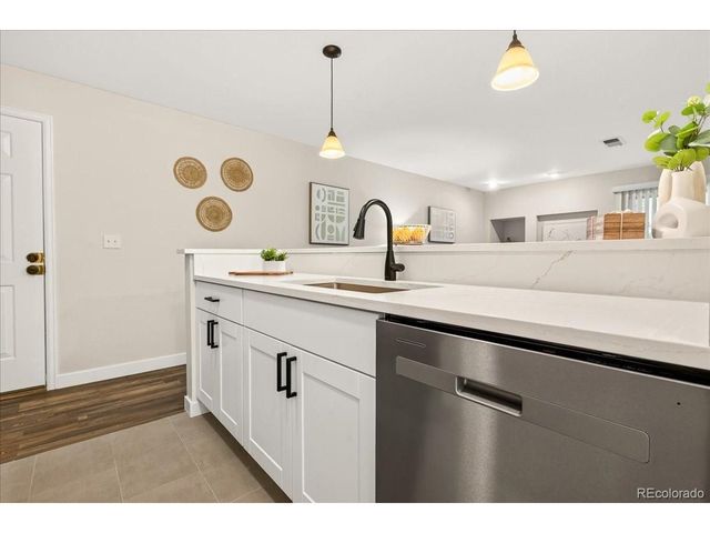 2575 S Syracuse Way I-I06, Denver, CO 80231