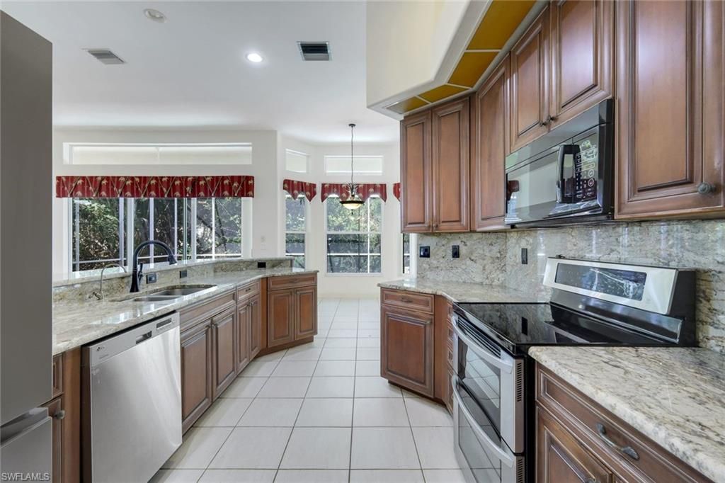 28476 Del Lago WAY, BONITA SPRINGS, FL 34135 — photo 2