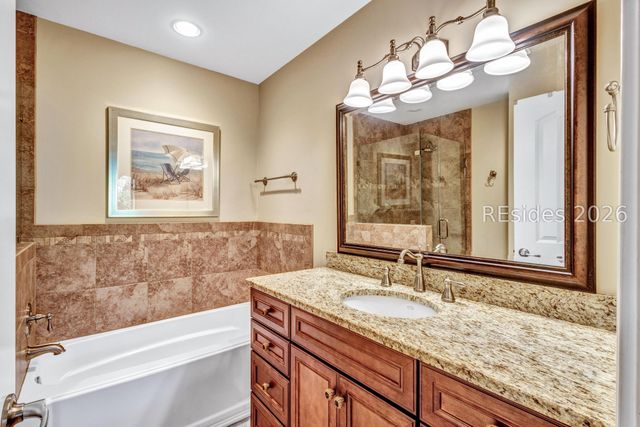 37 S Forest Beach Dr Apt 15, Hilton Head Island, SC 29928