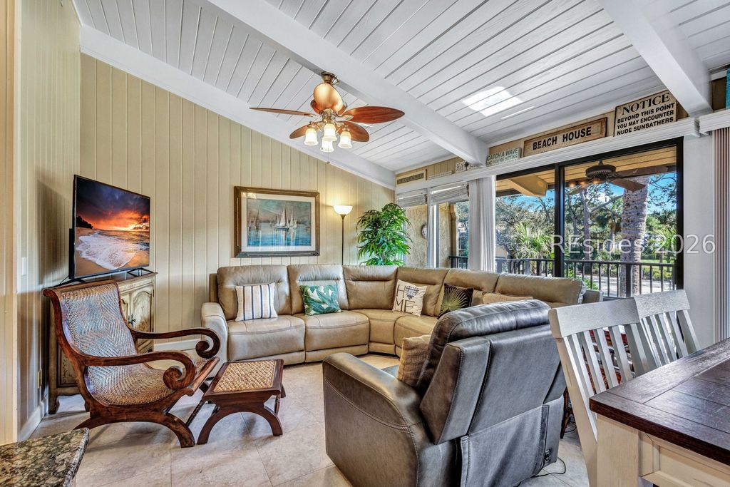 Image 12 of property listing at 37 S Forest Beach Dr Apt 15, Hilton Head Island, SC 29928