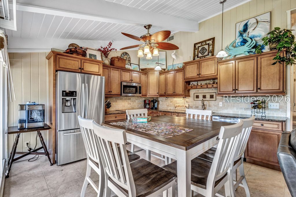 Image 14 of property listing at 37 S Forest Beach Dr Apt 15, Hilton Head Island, SC 29928