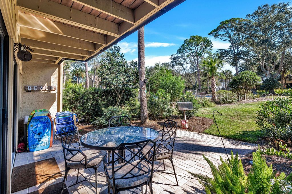 Image 34 of property listing at 37 S Forest Beach Dr Apt 15, Hilton Head Island, SC 29928