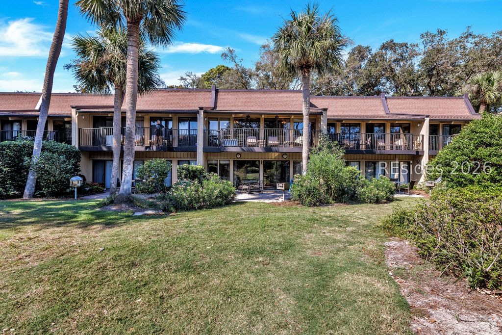 Image 35 of property listing at 37 S Forest Beach Dr Apt 15, Hilton Head Island, SC 29928