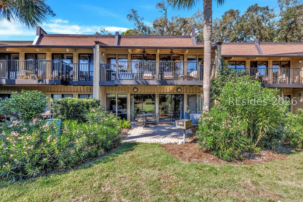 Image 38 of property listing at 37 S Forest Beach Dr Apt 15, Hilton Head Island, SC 29928