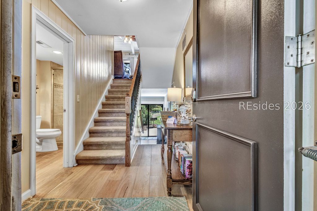 Image 4 of property listing at 37 S Forest Beach Dr Apt 15, Hilton Head Island, SC 29928