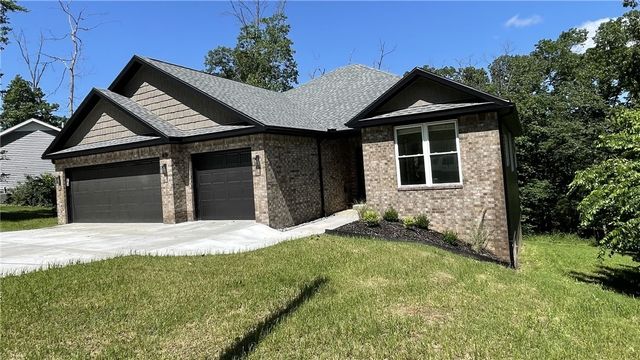 5 Burns Circle, Bella Vista, AR 72714