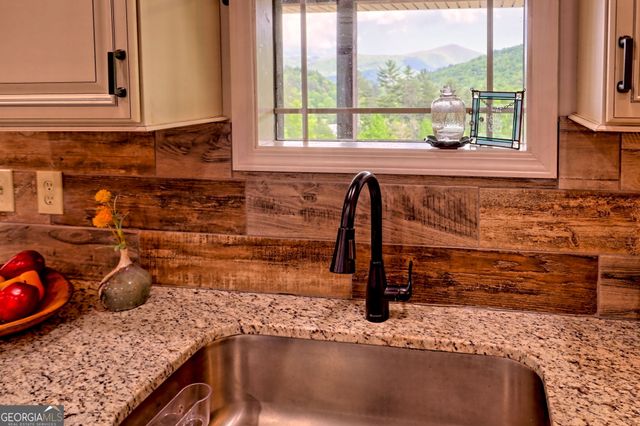 137 Olds Mountain Peak Road, Rabun Gap, GA 30568