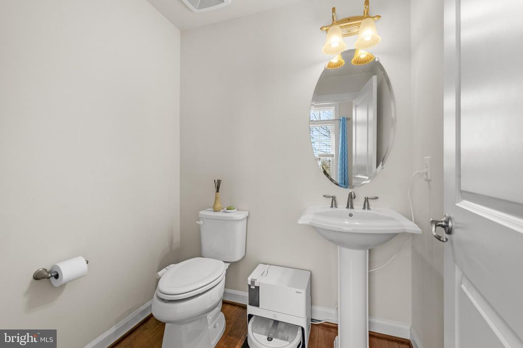 Image 11 of property listing at 8700 SPRINGVALE DR, Lutherville Timonium, MD 21093