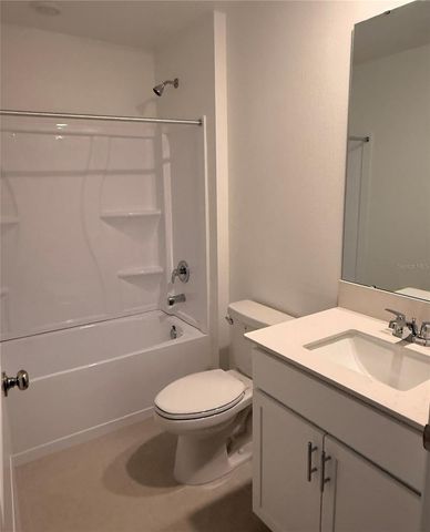 869 HOUR GLASS RD, Lakeland, FL 33801