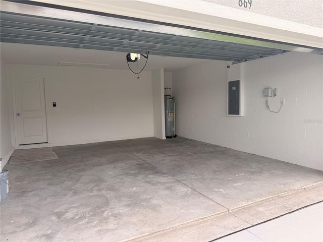 869 HOUR GLASS RD, Lakeland, FL 33801