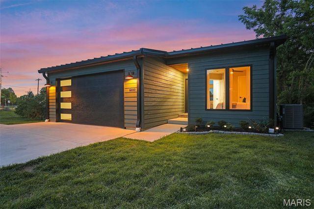 7074 Marine Road, Edwardsville, IL 62025