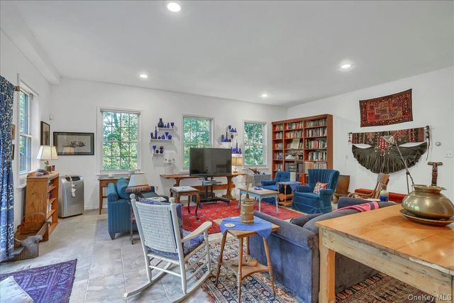 20 Overlook Drive, Call Listing Agent, PA 18405