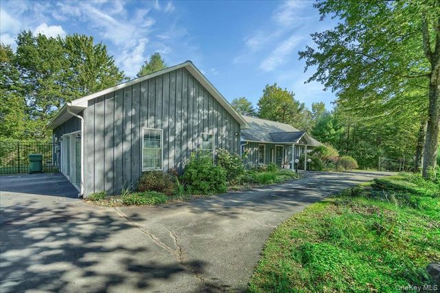 20 Overlook Drive, Call Listing Agent, PA 18405