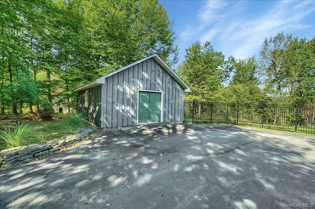 20 Overlook Drive, Call Listing Agent, PA 18405