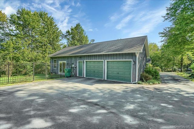 20 Overlook Drive, Call Listing Agent, PA 18405