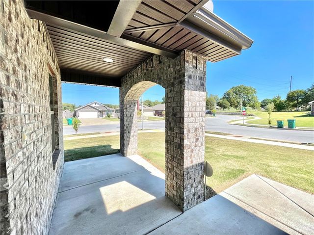 1702 S K Place, Rogers, AR 72756