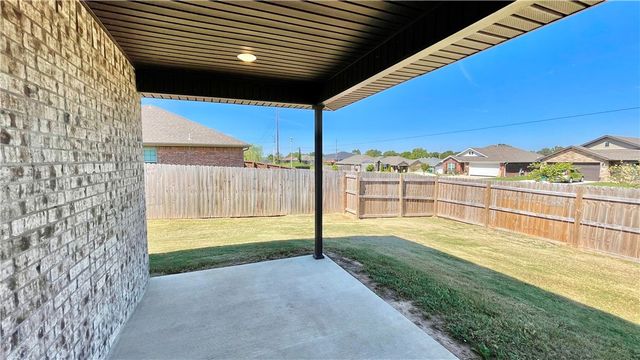 1702 S K Place, Rogers, AR 72756