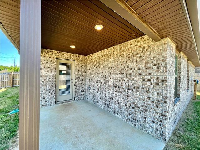 1702 S K Place, Rogers, AR 72756