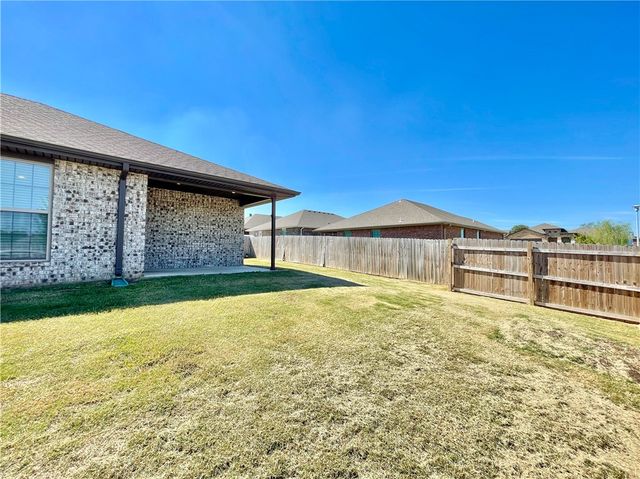1702 S K Place, Rogers, AR 72756