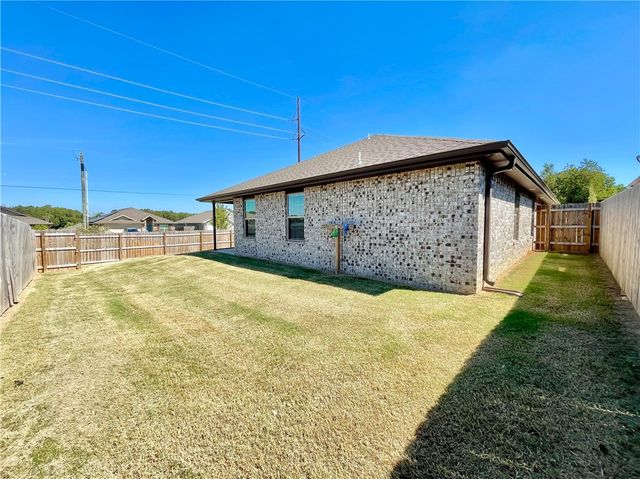 1702 S K Place, Rogers, AR 72756