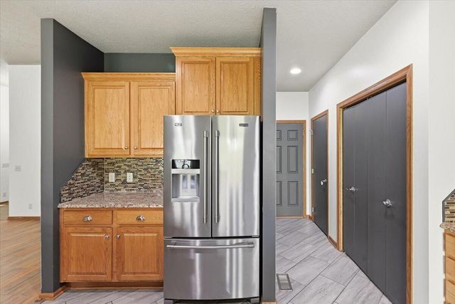 515 MONTEREY Circle, Council Bluffs, IA 51503