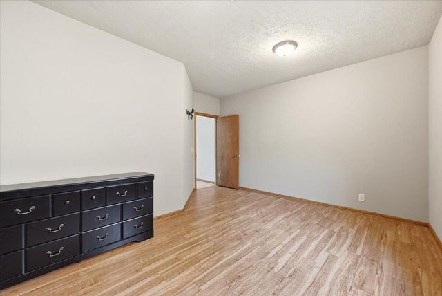 515 MONTEREY Circle, Council Bluffs, IA 51503