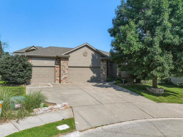 515 MONTEREY Circle, Council Bluffs, IA 51503