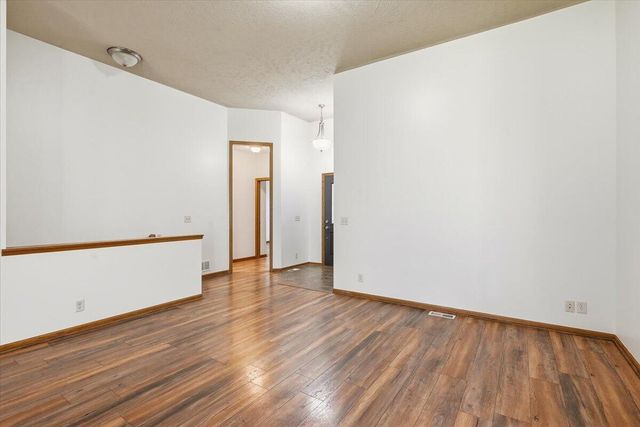 515 MONTEREY Circle, Council Bluffs, IA 51503