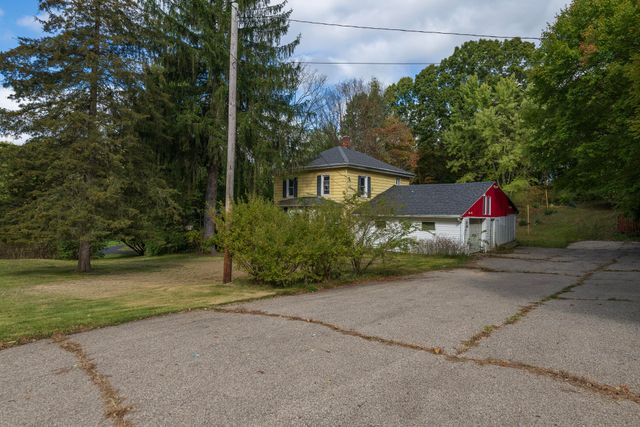 54952 Red Arrow Highway, Lawrence, MI 49064