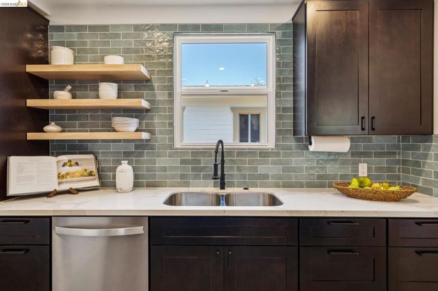 1151 58Th Ave, Oakland, CA 94621